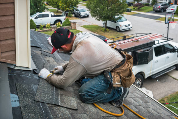 Professional Emergency Roof Repair technician working in White Plains, NC